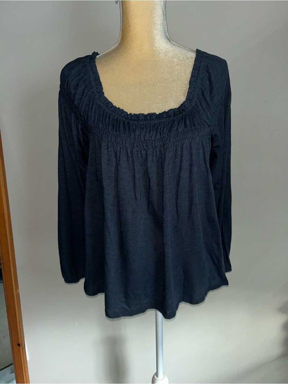 NEW eaverleigh Navy Peasant Long-Sleeve Smocked Scoop Neck Women's Top Sz M